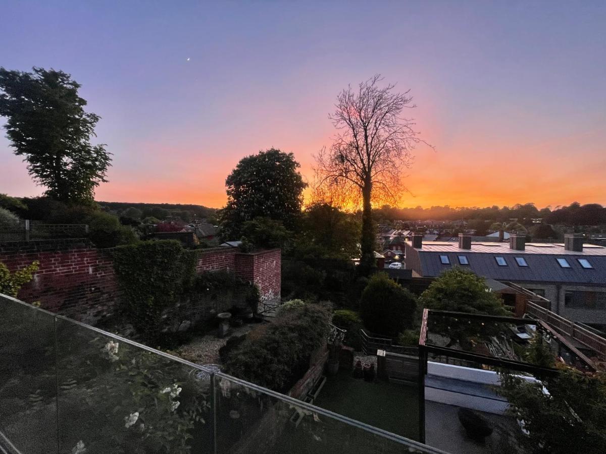 Fulflood View, Winchester Exterior photo